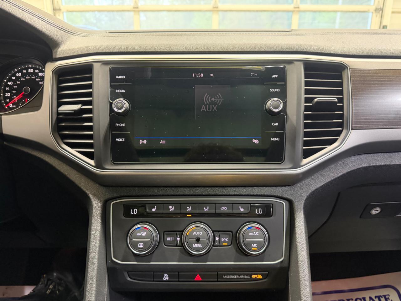 Volkswagen Atlas 3.6L V6 SE w/Technology FWD 2019