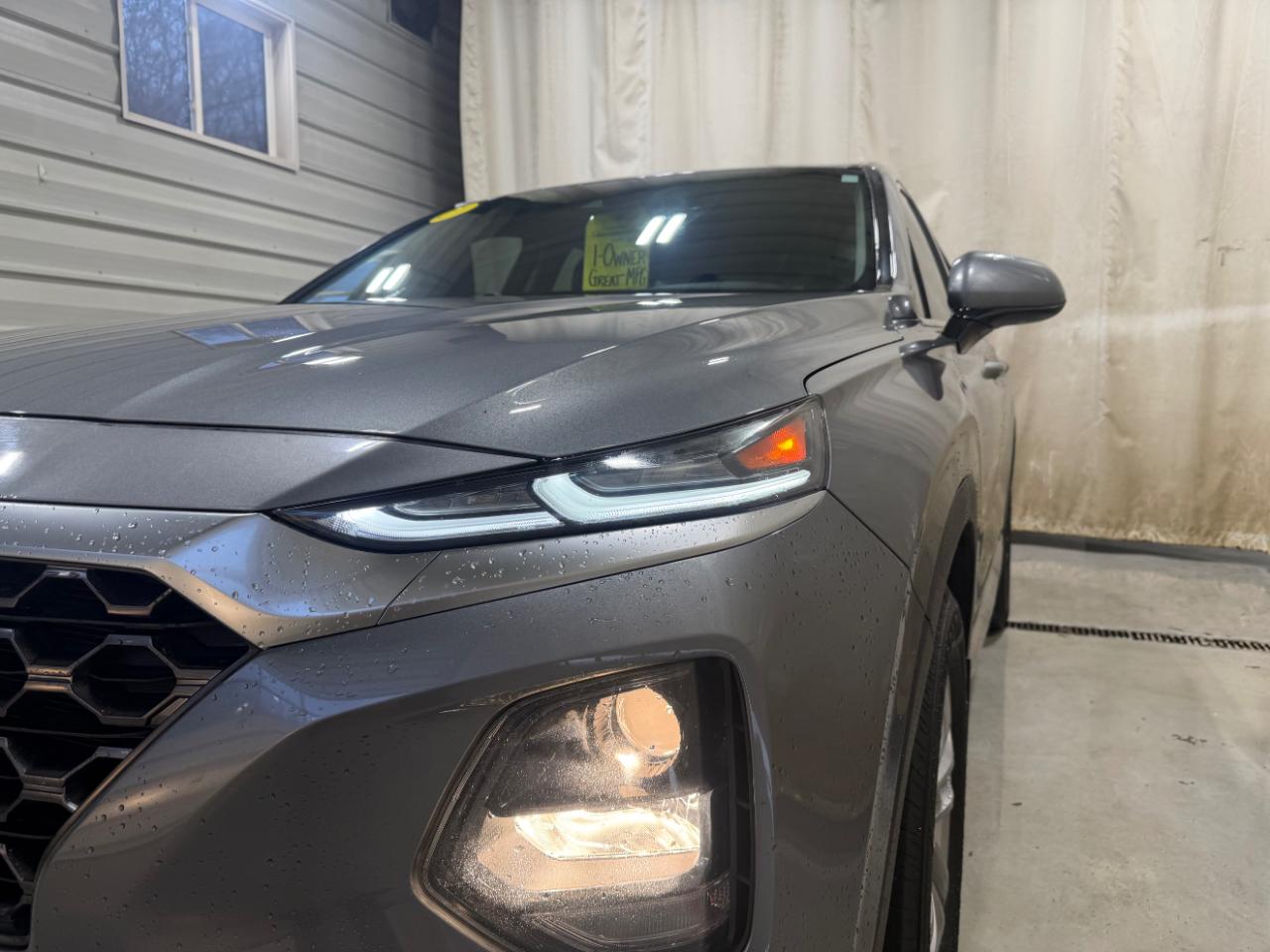 Hyundai Santa Fe SEL 2.4L Auto FWD 2019