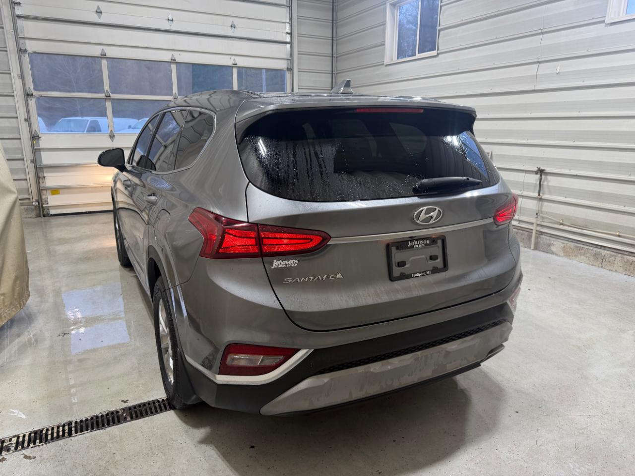 Hyundai Santa Fe SEL 2.4L Auto FWD 2019