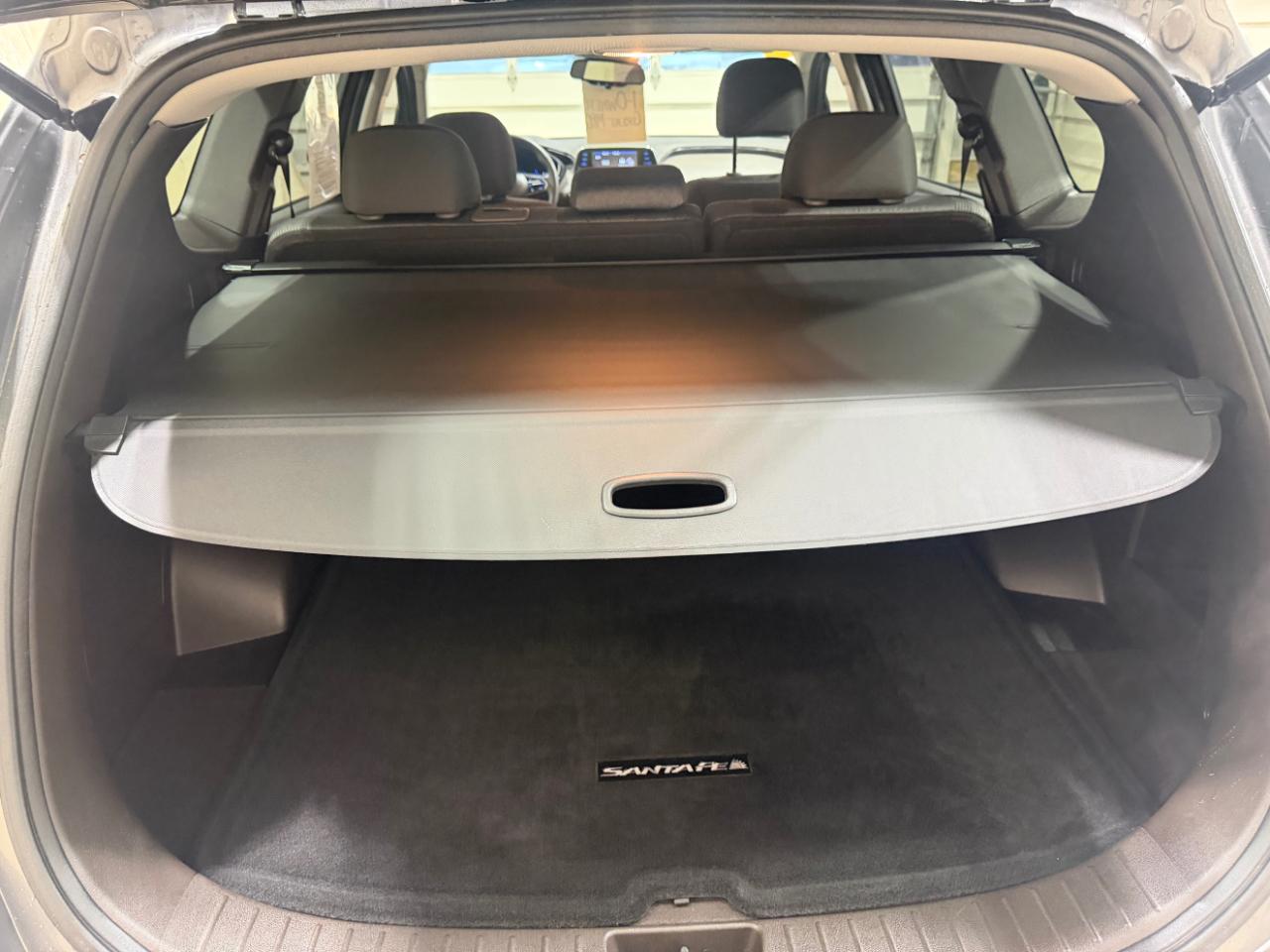 Hyundai Santa Fe SEL 2.4L Auto FWD 2019