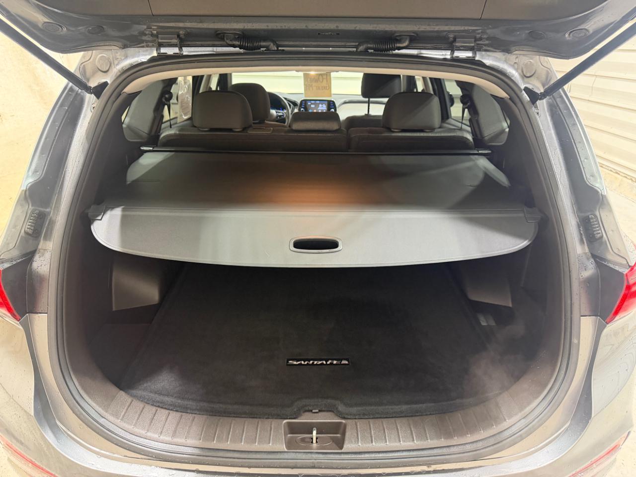 Hyundai Santa Fe SEL 2.4L Auto FWD 2019