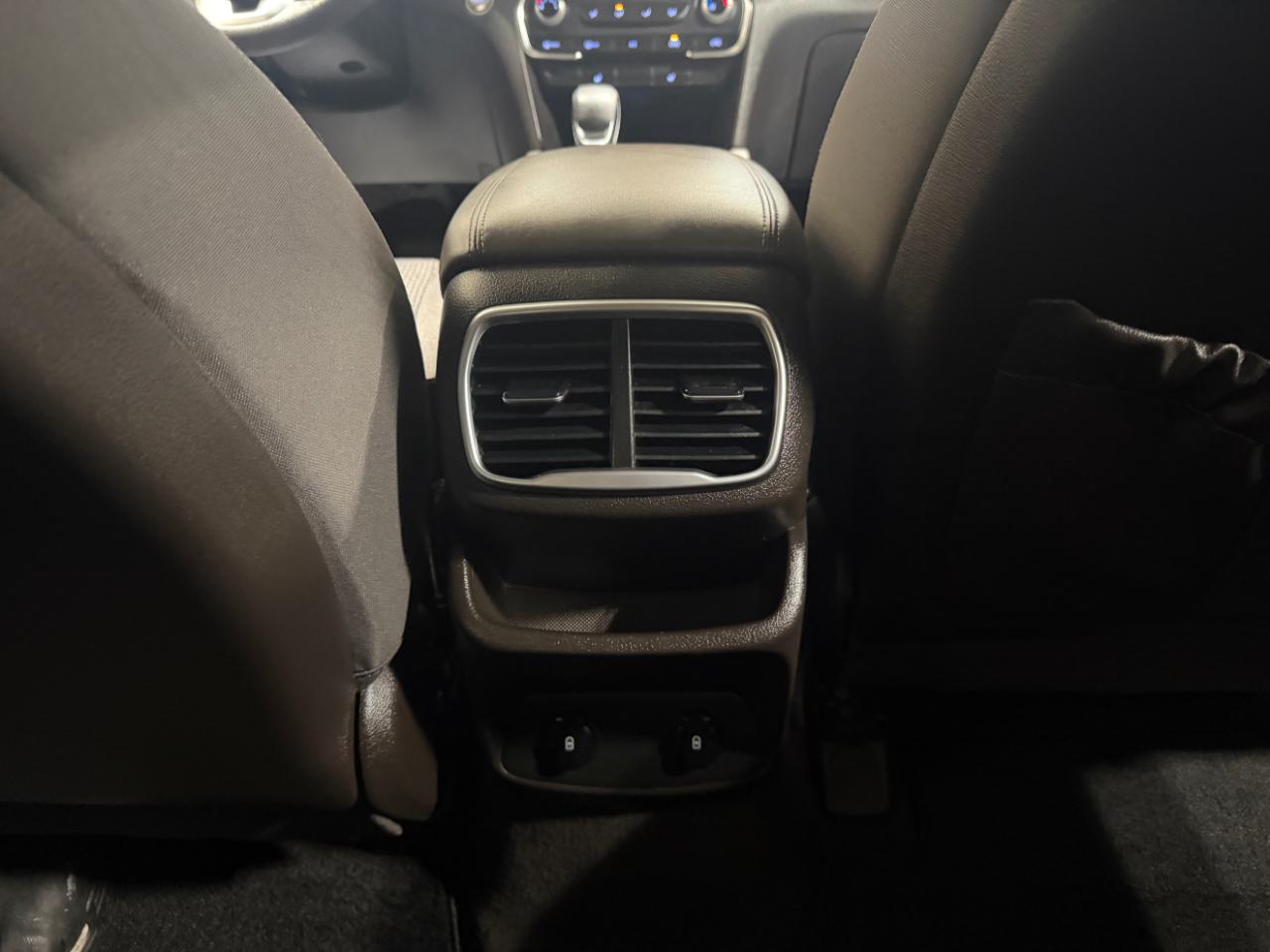 Hyundai Santa Fe SEL 2.4L Auto FWD 2019