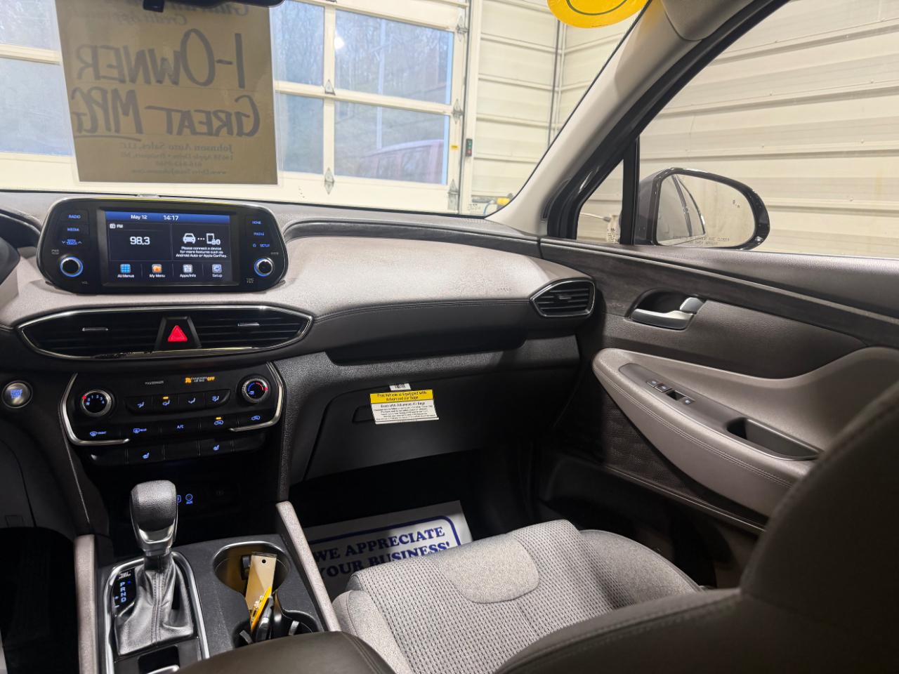 Hyundai Santa Fe SEL 2.4L Auto FWD 2019