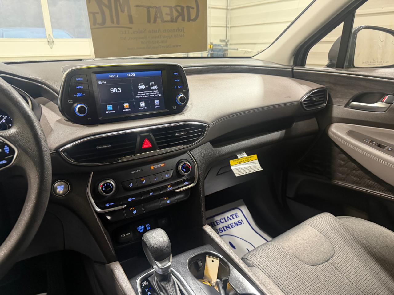Hyundai Santa Fe SEL 2.4L Auto FWD 2019