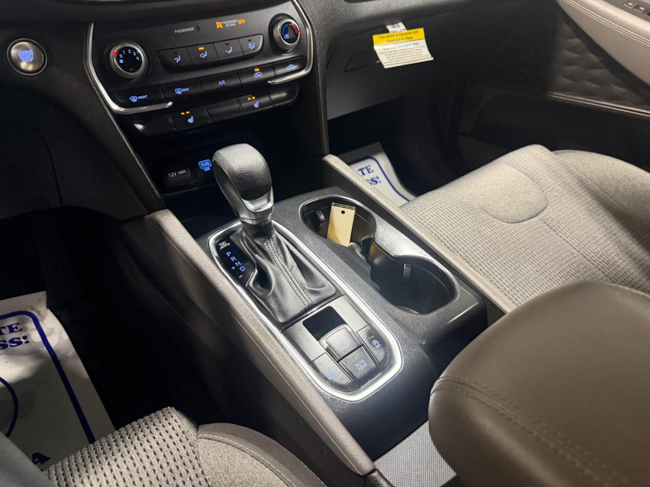 Hyundai Santa Fe SEL 2.4L Auto FWD 2019