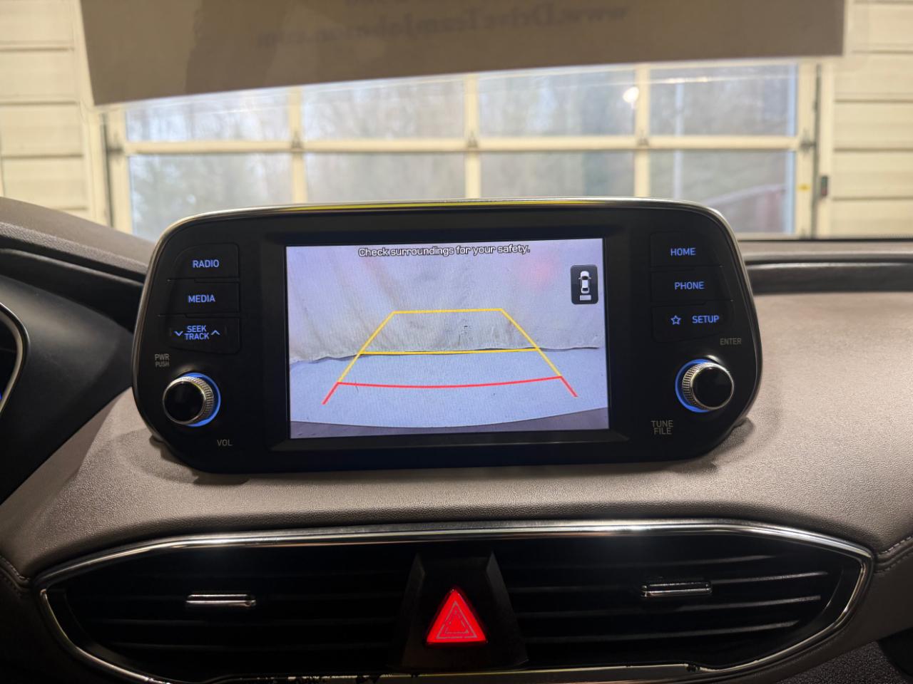 Hyundai Santa Fe SEL 2.4L Auto FWD 2019