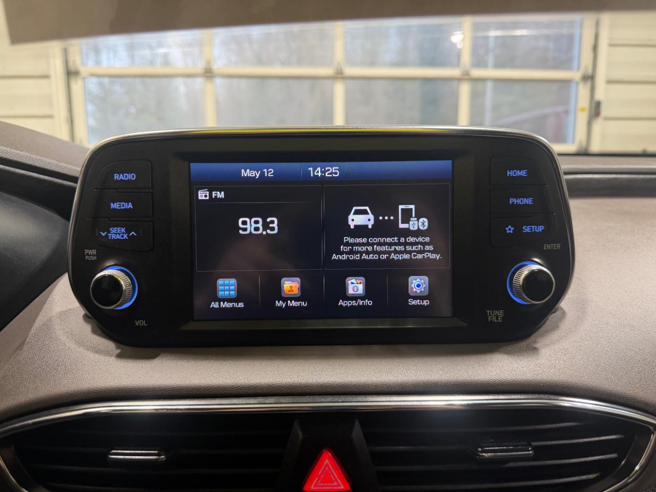 Hyundai Santa Fe SEL 2.4L Auto FWD 2019