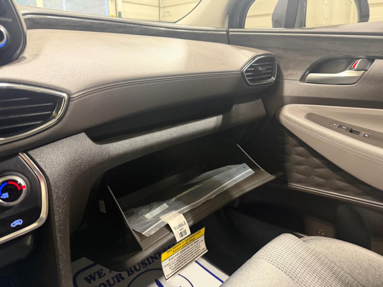 Hyundai Santa Fe SEL 2.4L Auto FWD 2019