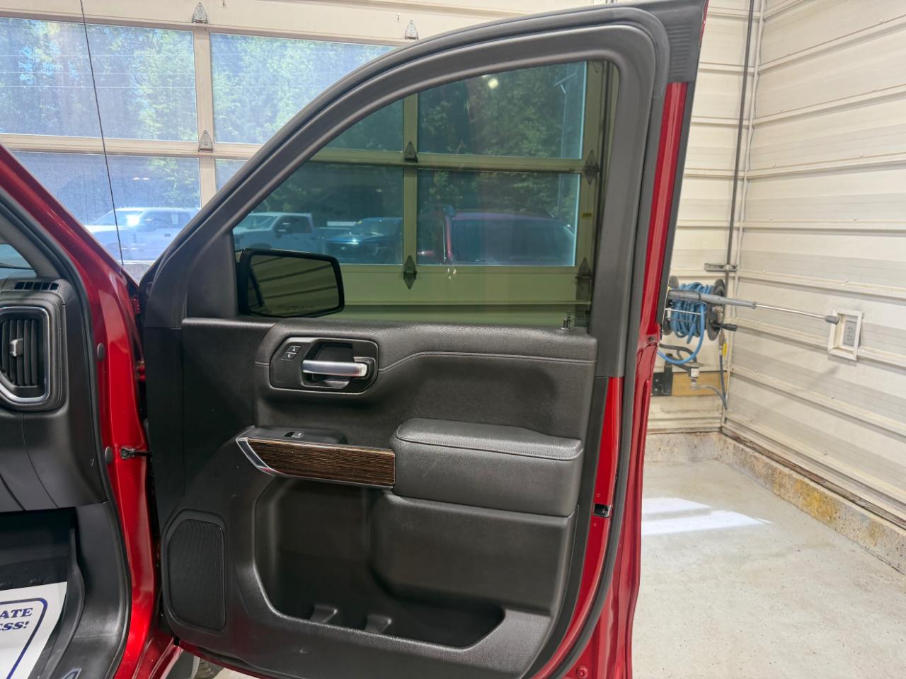 GMC Sierra 1500 4WD Crew Cab 147" SLE 2021