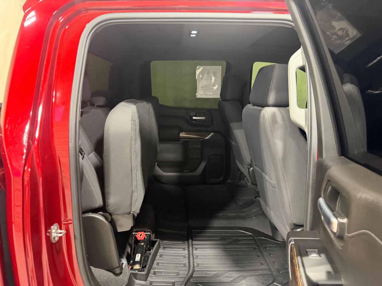 GMC Sierra 1500 4WD Crew Cab 147" SLE 2021
