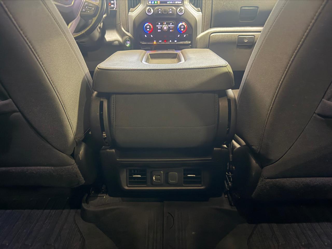 GMC Sierra 1500 4WD Crew Cab 147" SLE 2021