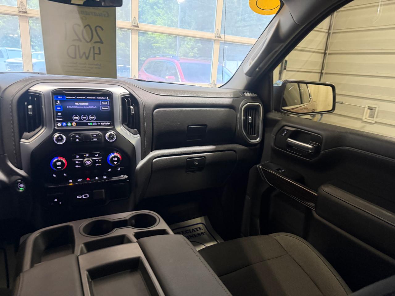 GMC Sierra 1500 4WD Crew Cab 147" SLE 2021