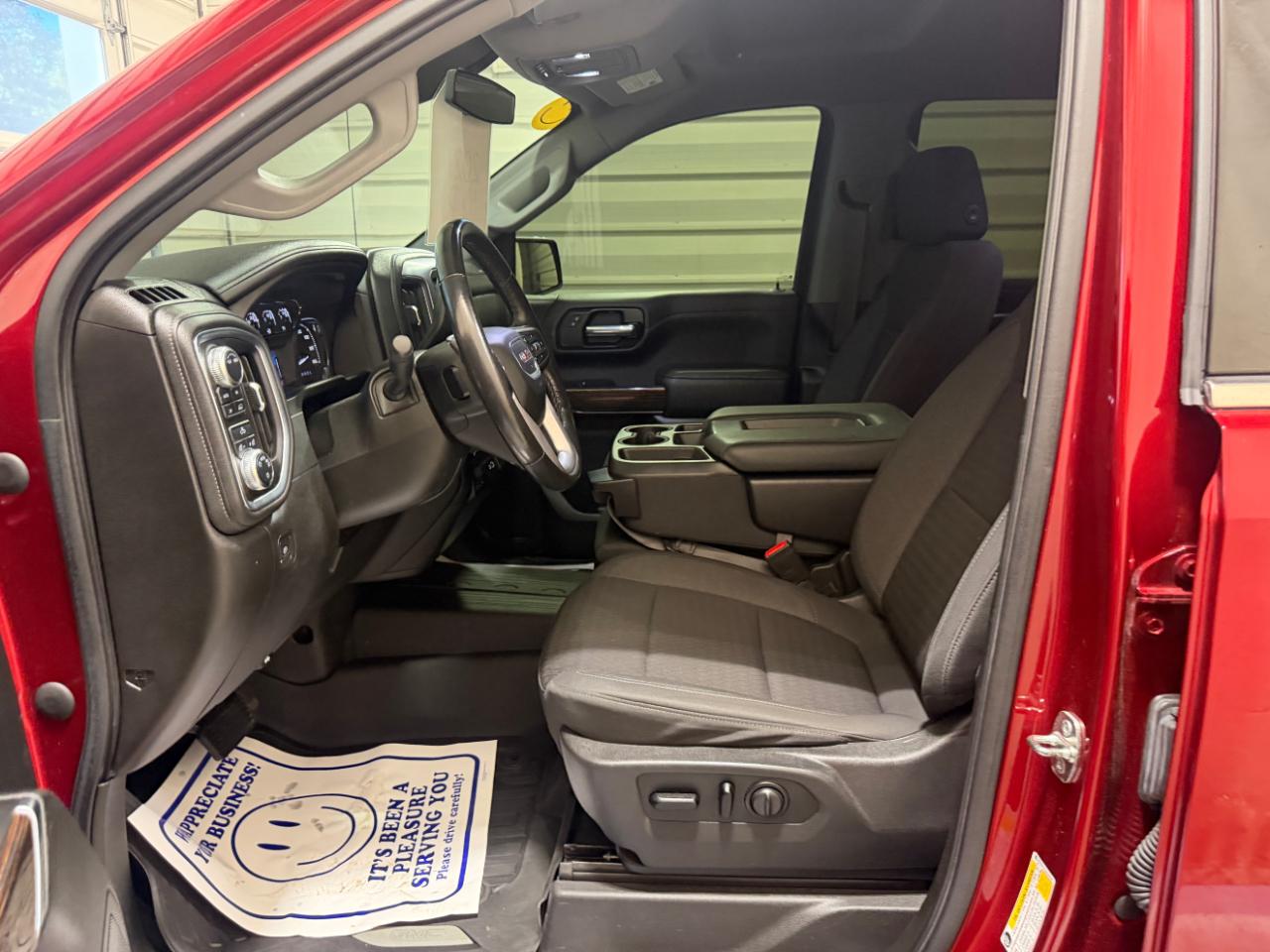 GMC Sierra 1500 4WD Crew Cab 147" SLE 2021