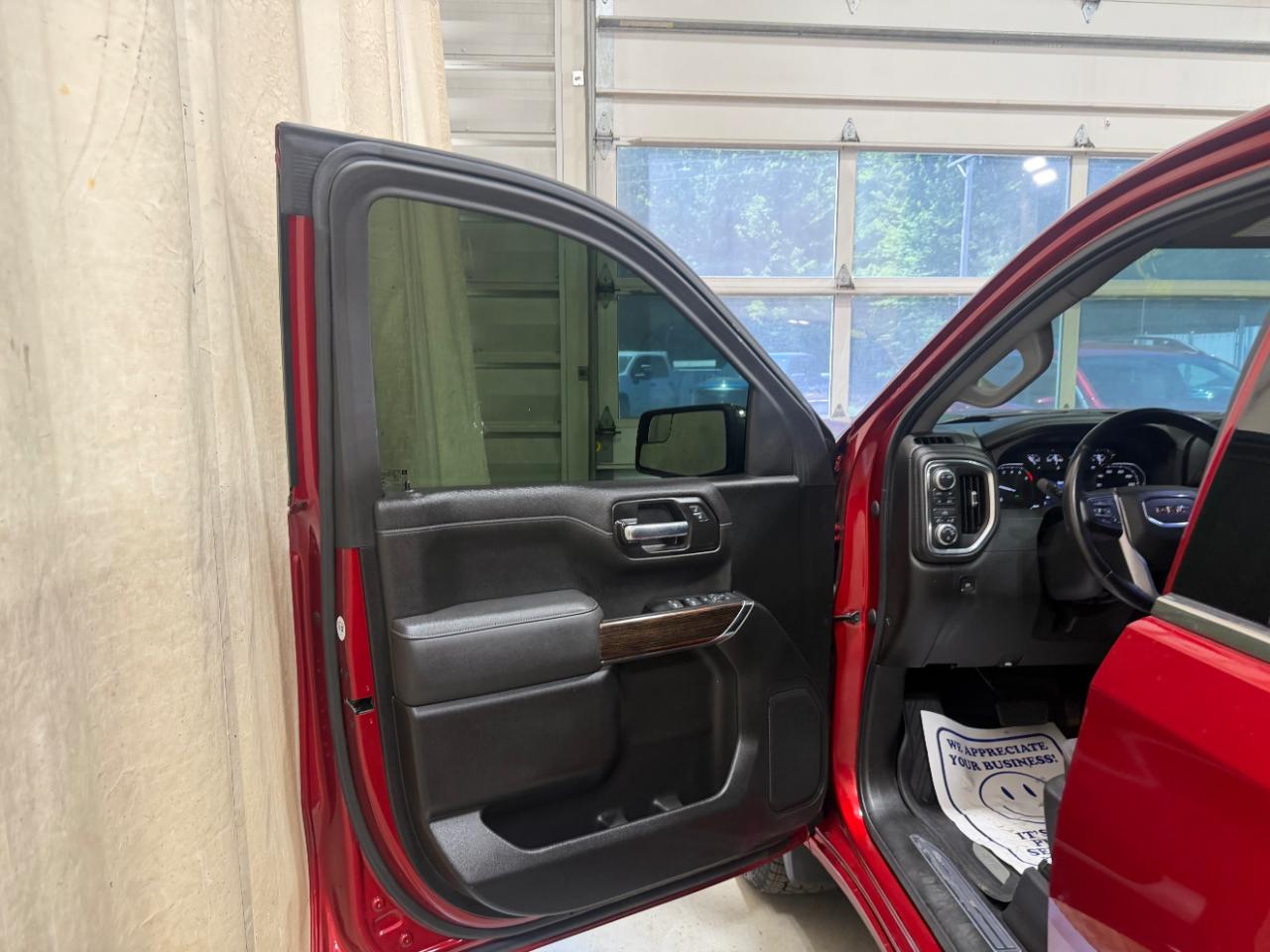 GMC Sierra 1500 4WD Crew Cab 147" SLE 2021