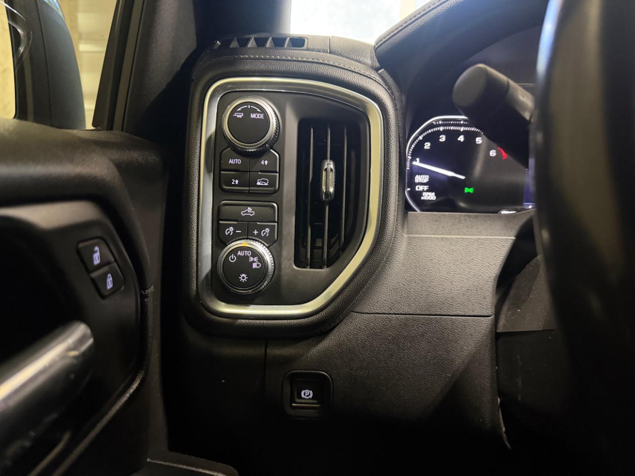 GMC Sierra 1500 4WD Crew Cab 147" SLE 2021