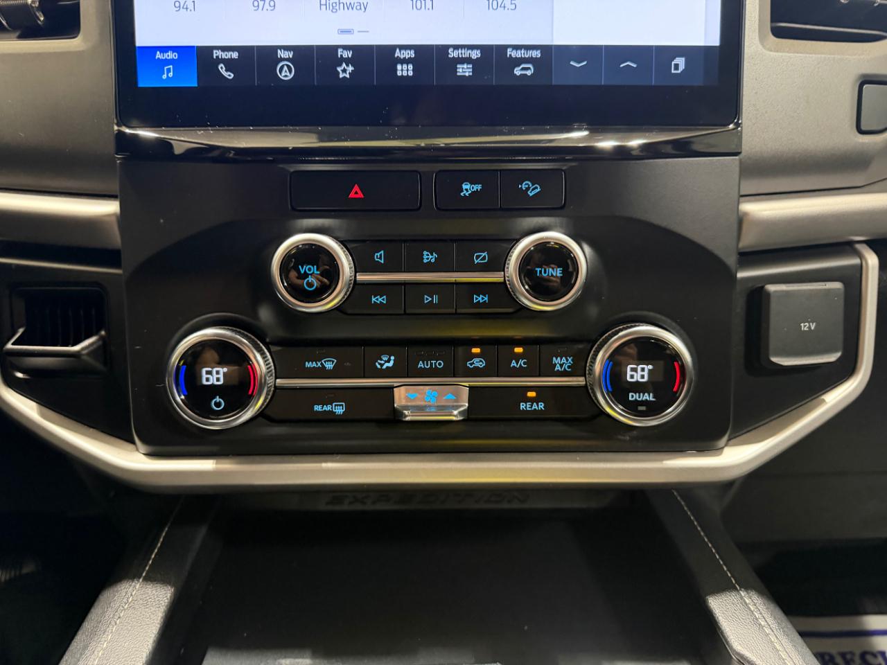Ford Expedition XLT 4x4 2022