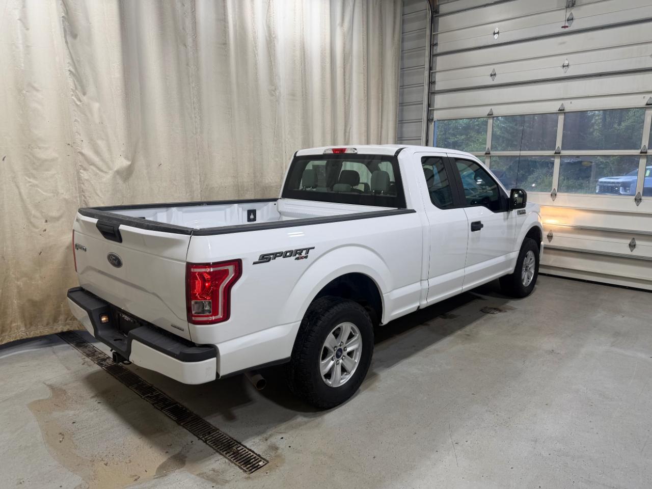 Ford F-150 4WD SuperCab 145" XLT 2016