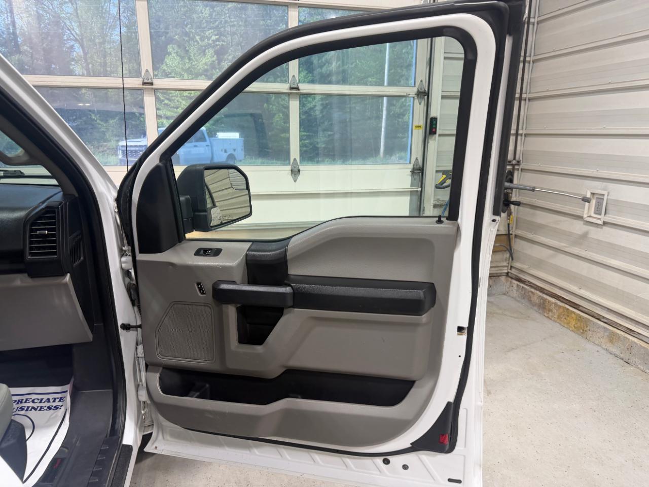 Ford F-150 4WD SuperCab 145" XLT 2016