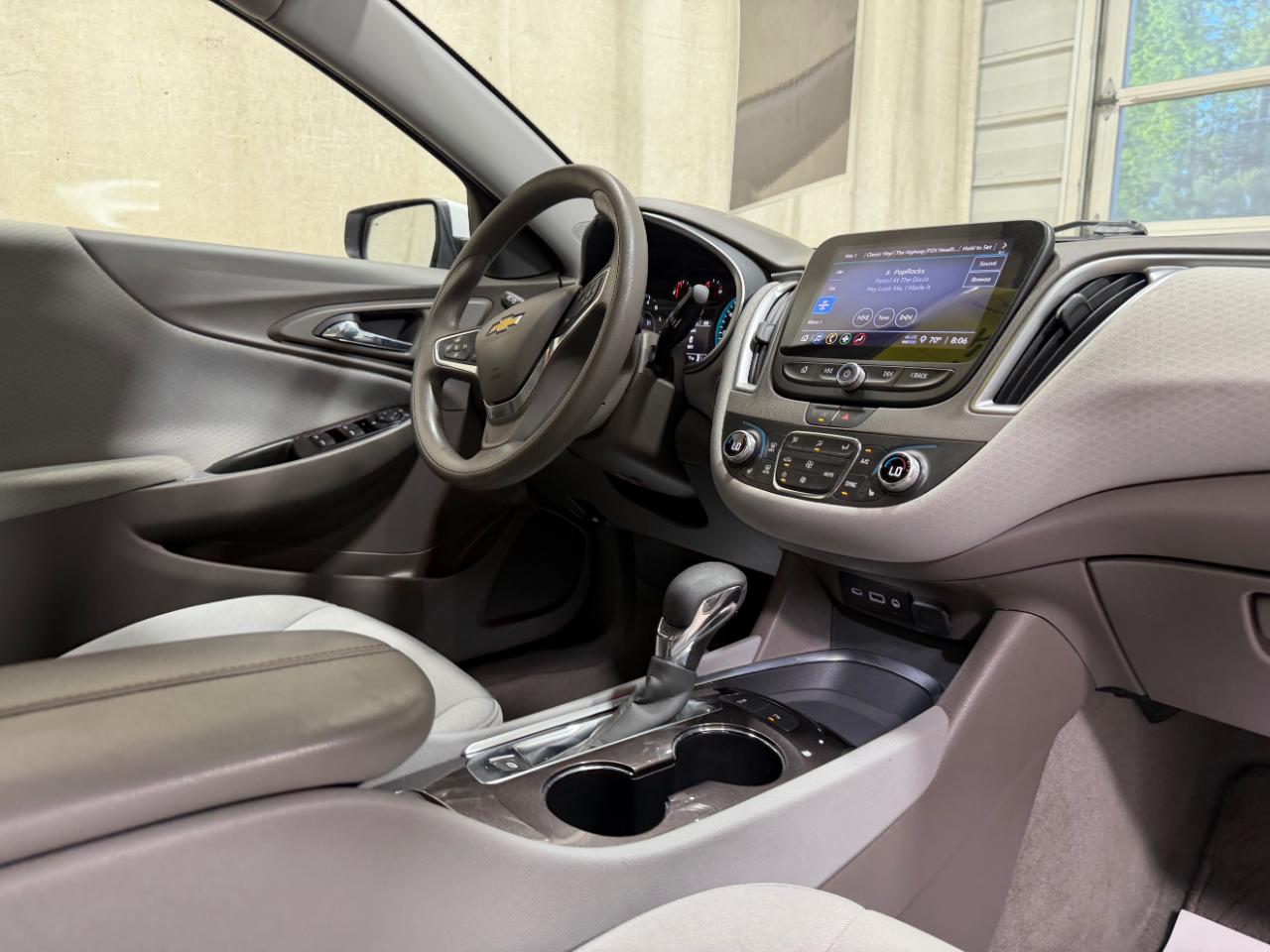 Chevrolet Malibu 4dr Sdn LT 2022
