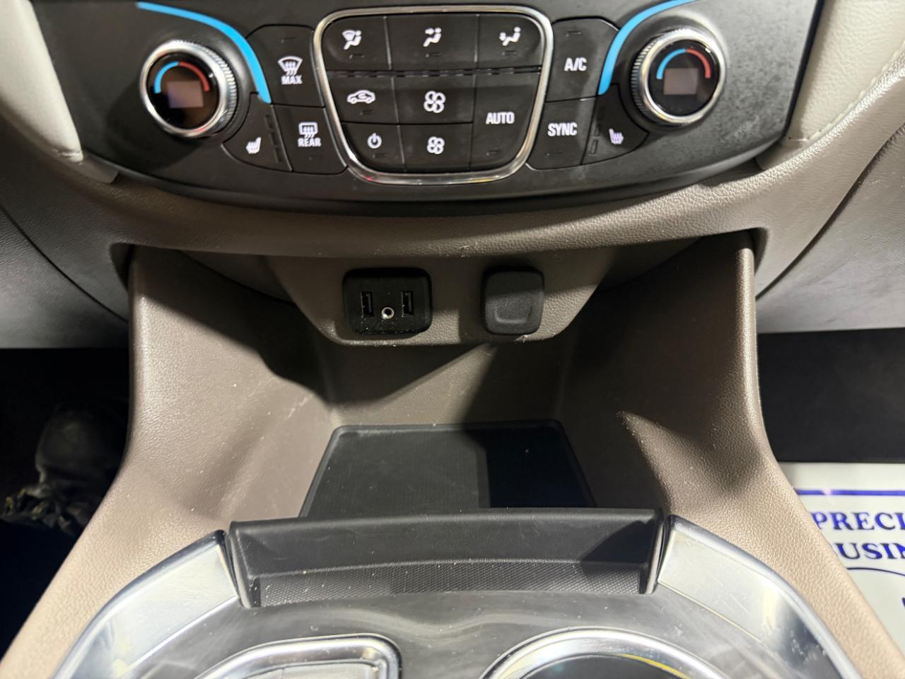 Chevrolet Traverse AWD 4dr LT Cloth w/1LT 2021