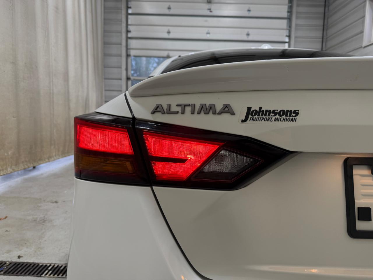 Nissan Altima 2.5 SV Sedan 2023