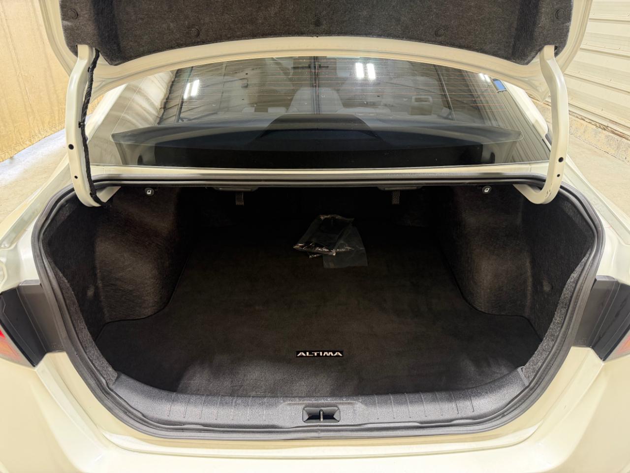 Nissan Altima 2.5 SV Sedan 2023