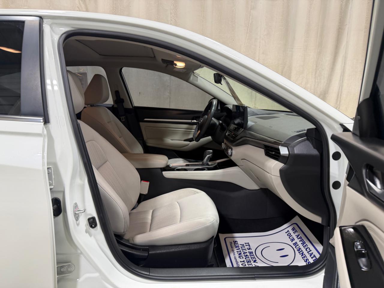 Nissan Altima 2.5 SV Sedan 2023