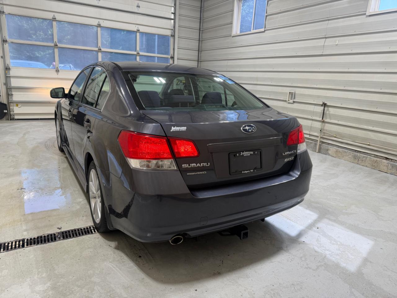 Subaru Legacy 4dr Sdn H4 Auto 2.5i Premium 2013