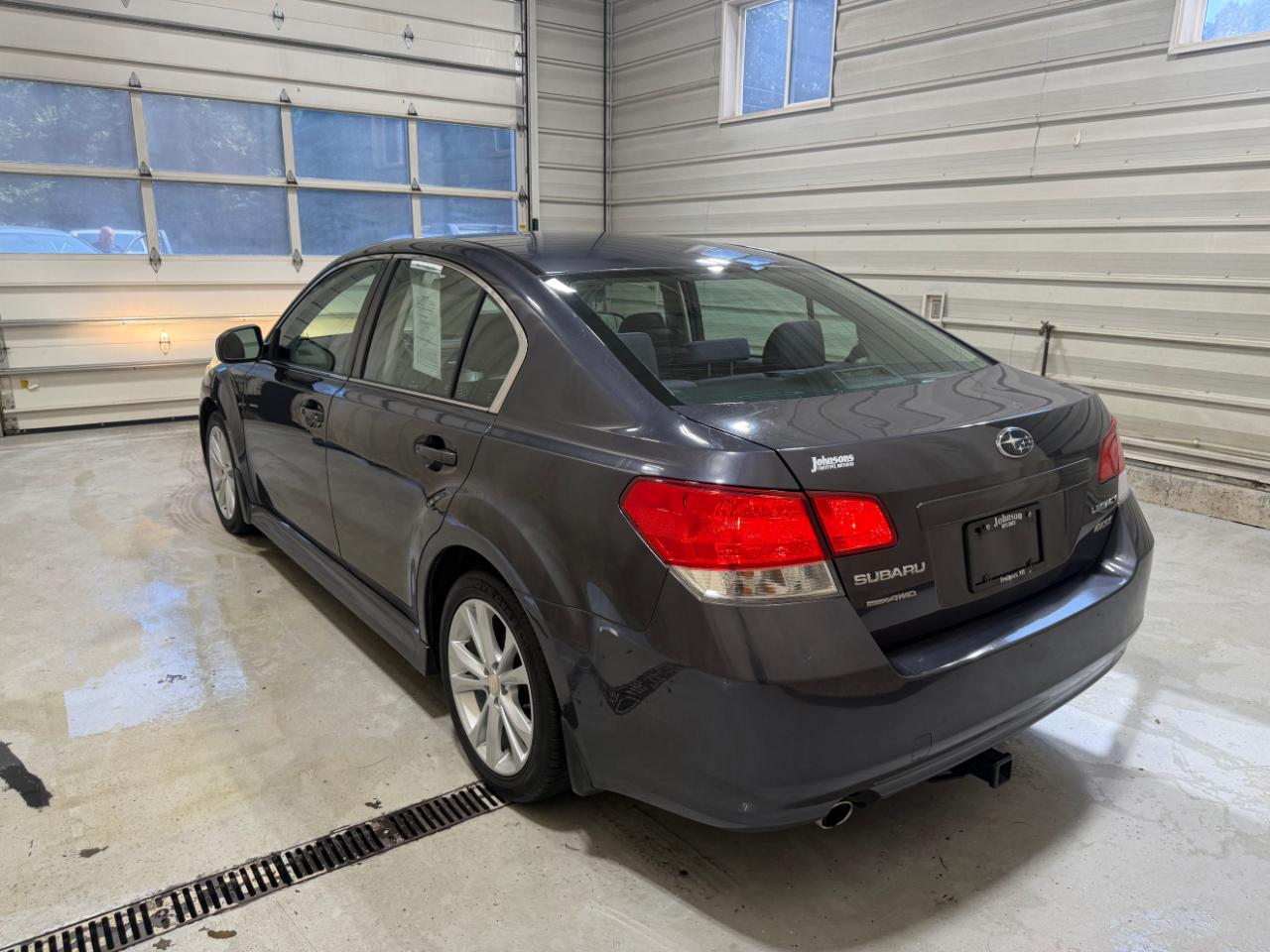 Subaru Legacy 4dr Sdn H4 Auto 2.5i Premium 2013