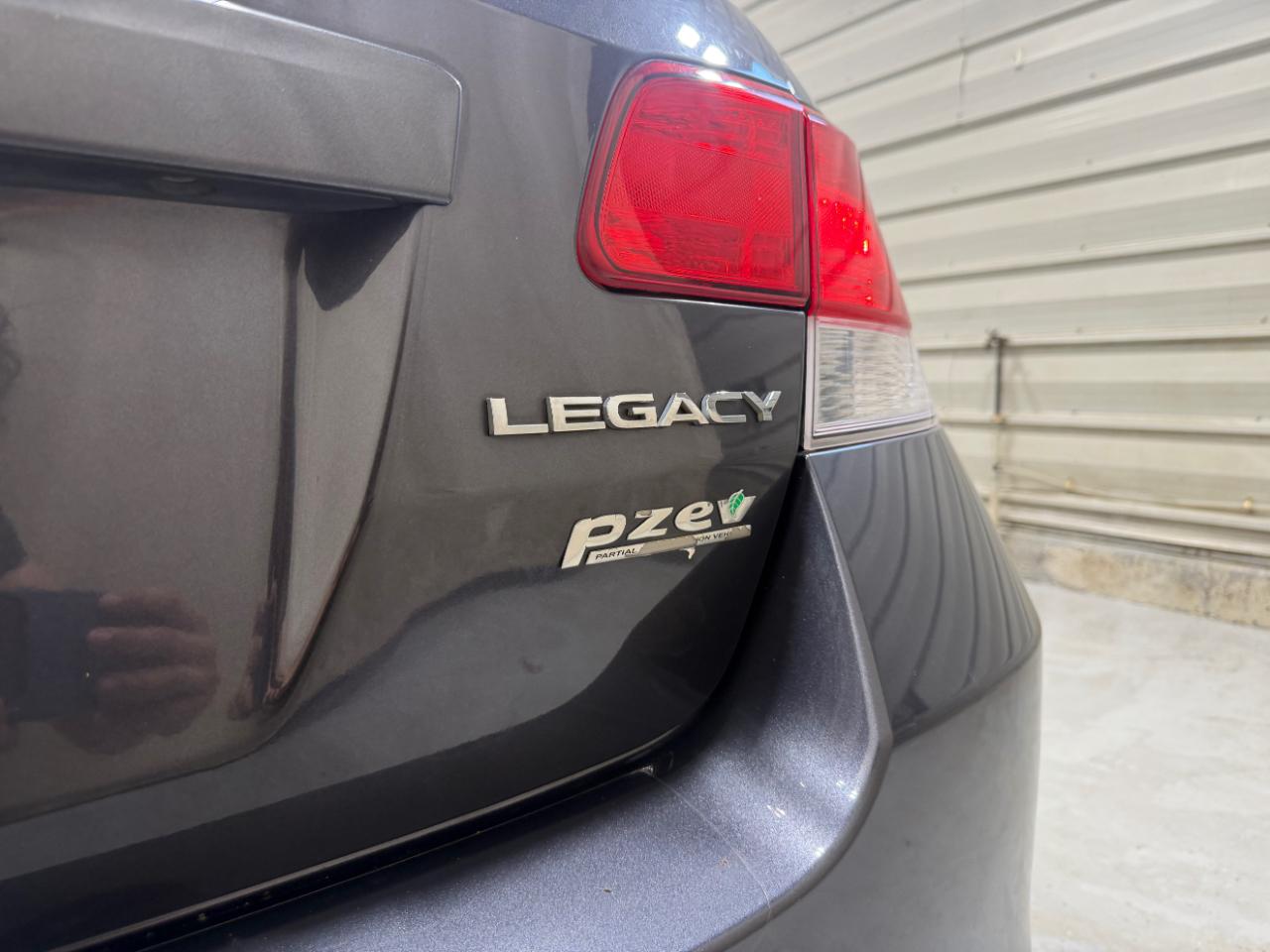 Subaru Legacy 4dr Sdn H4 Auto 2.5i Premium 2013