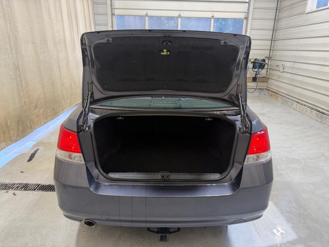 Subaru Legacy 4dr Sdn H4 Auto 2.5i Premium 2013