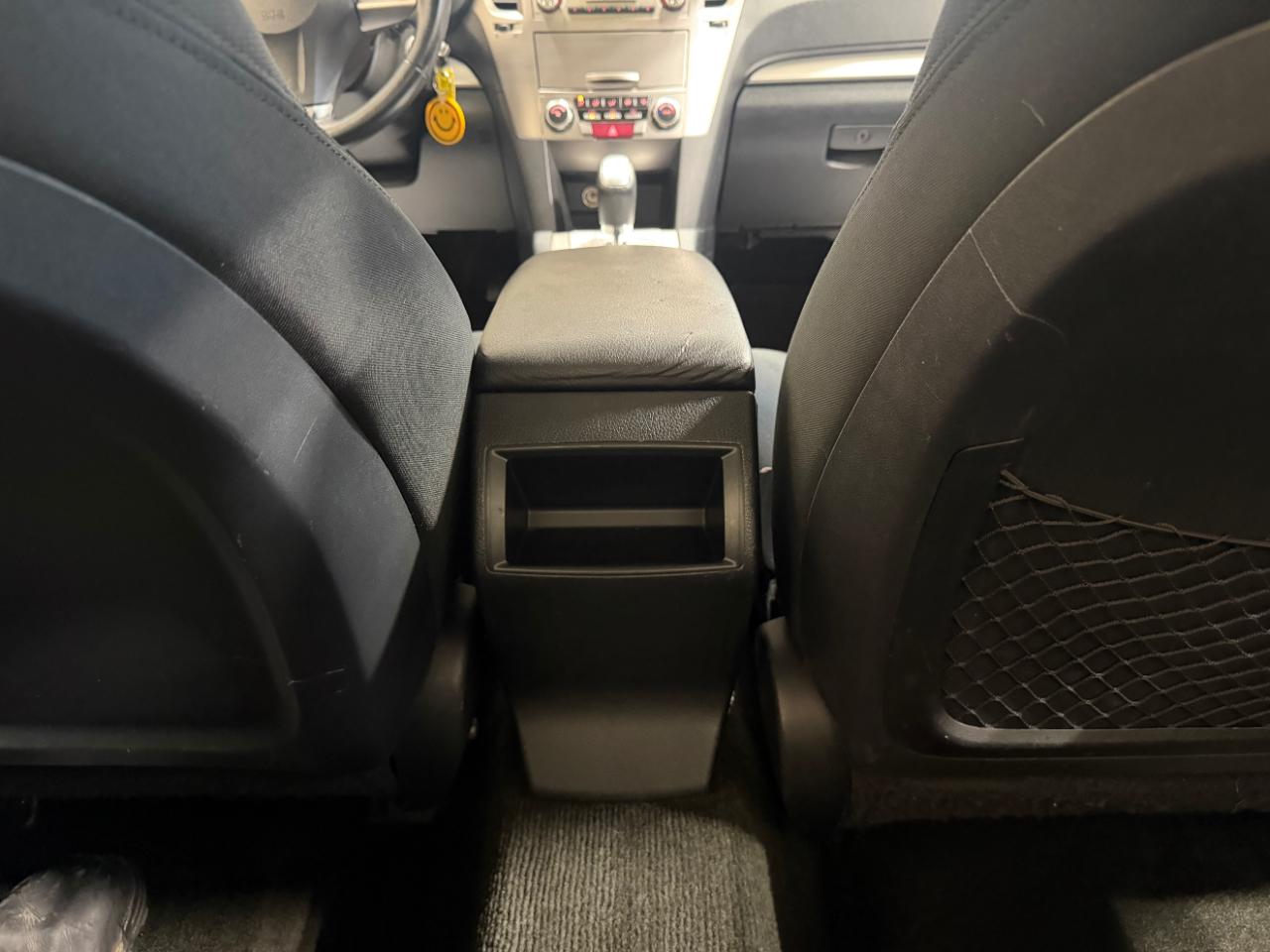 Subaru Legacy 4dr Sdn H4 Auto 2.5i Premium 2013