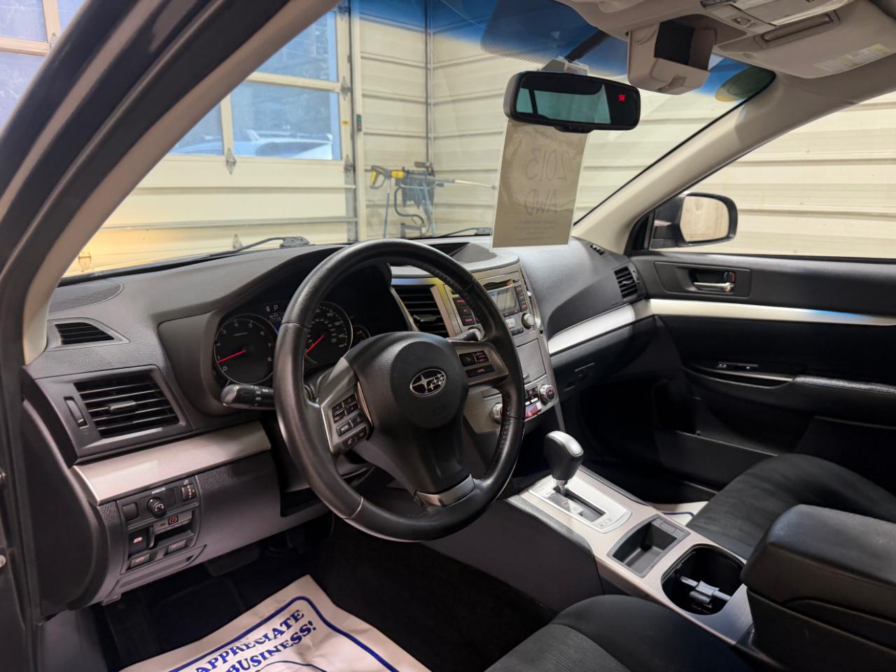 Subaru Legacy 4dr Sdn H4 Auto 2.5i Premium 2013
