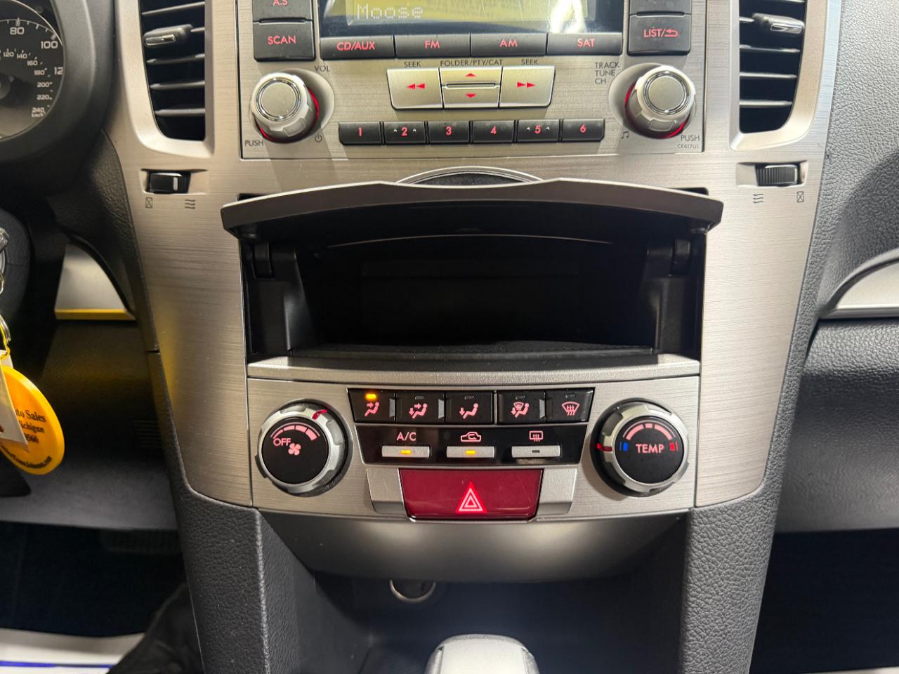 Subaru Legacy 4dr Sdn H4 Auto 2.5i Premium 2013