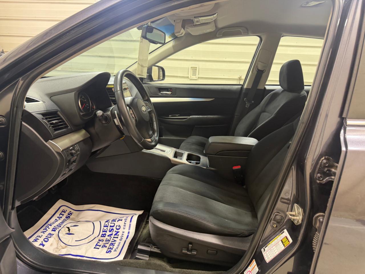 Subaru Legacy 4dr Sdn H4 Auto 2.5i Premium 2013