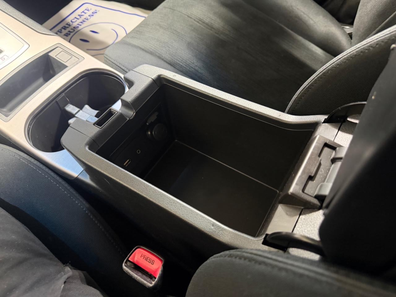 Subaru Legacy 4dr Sdn H4 Auto 2.5i Premium 2013