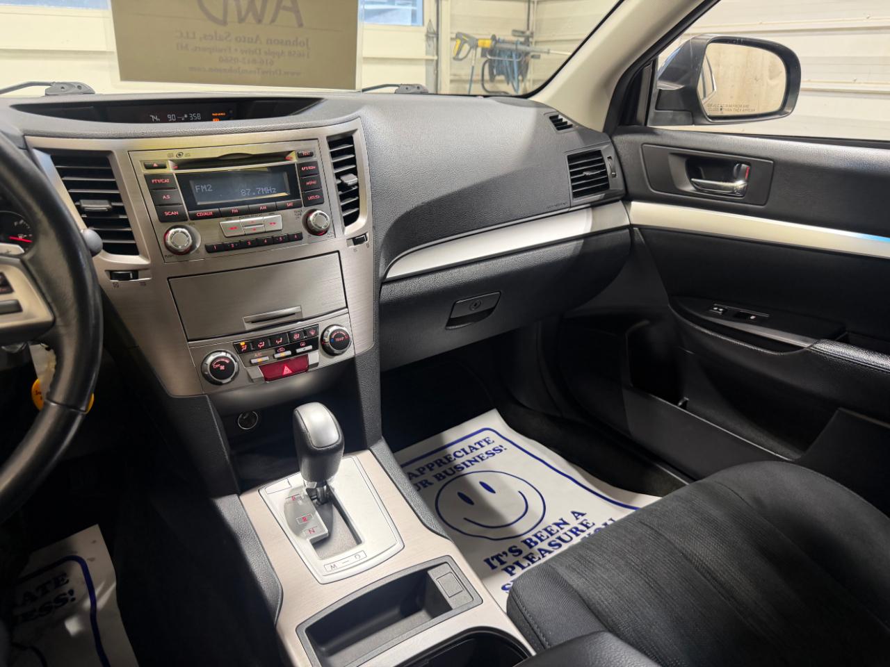 Subaru Legacy 4dr Sdn H4 Auto 2.5i Premium 2013