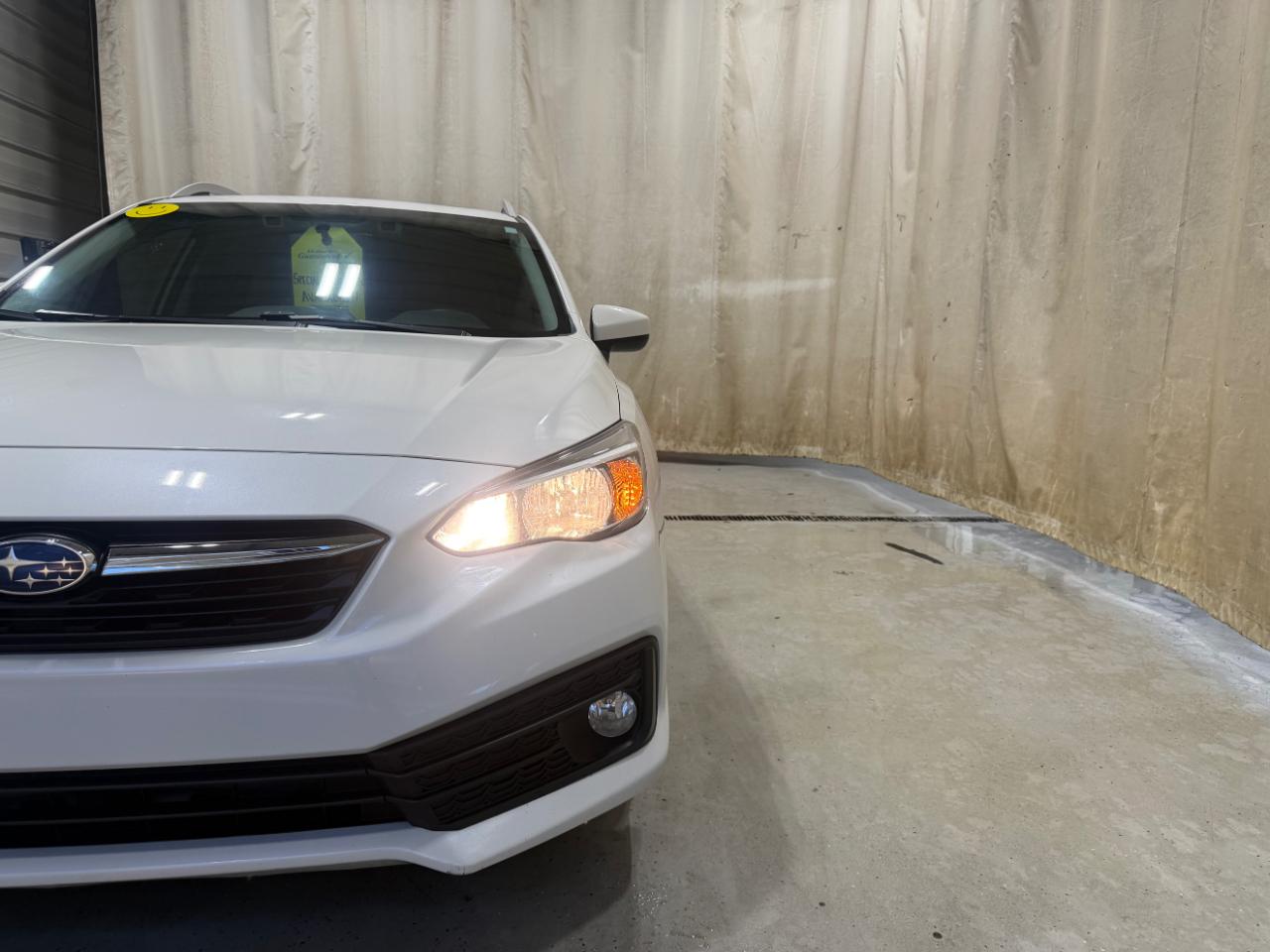 Subaru Impreza Premium 5-door CVT 2021