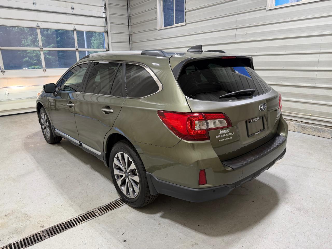 Subaru Outback 3.6R Touring 2017
