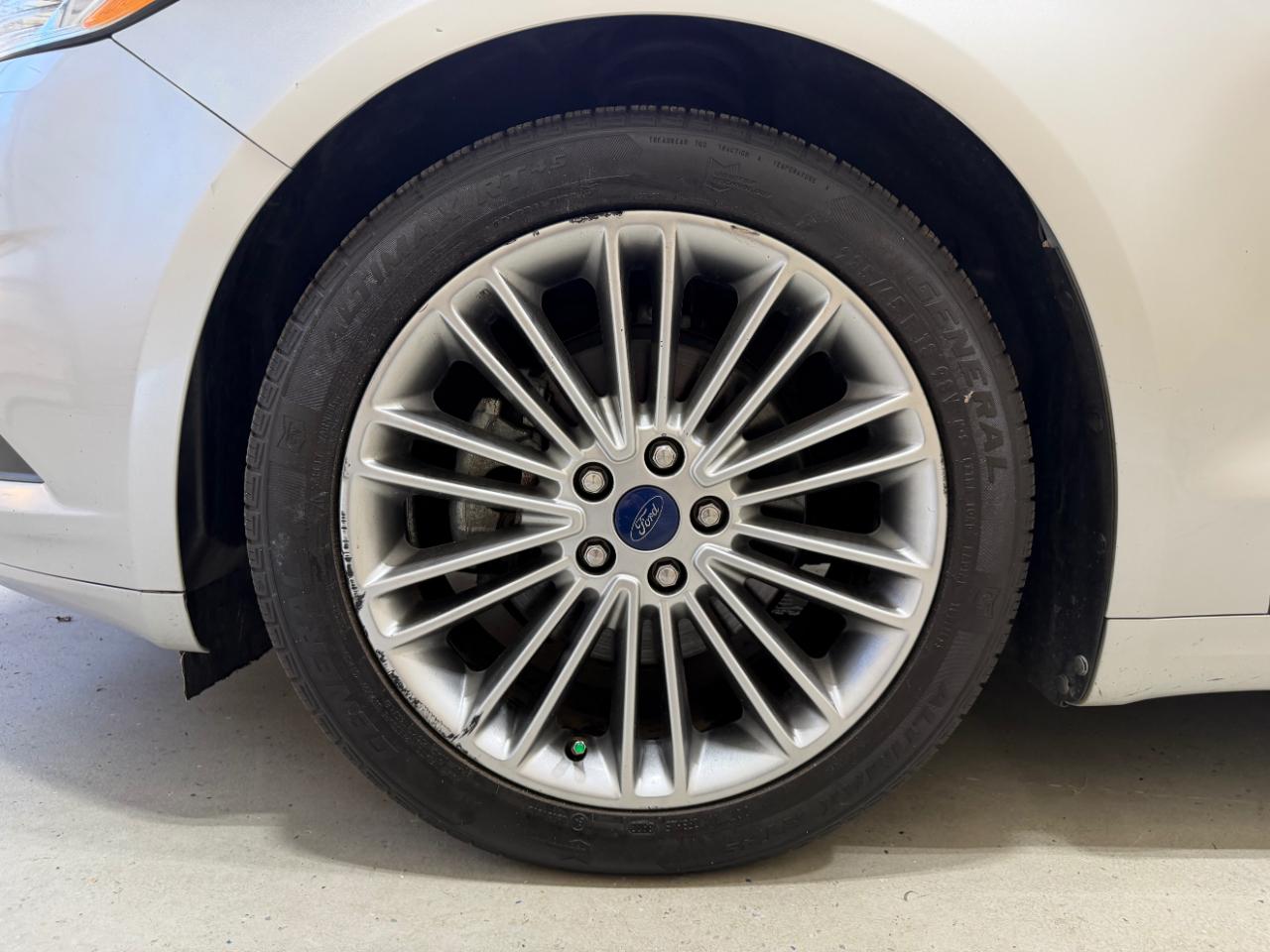 Ford Fusion 4dr Sdn SE FWD 2014