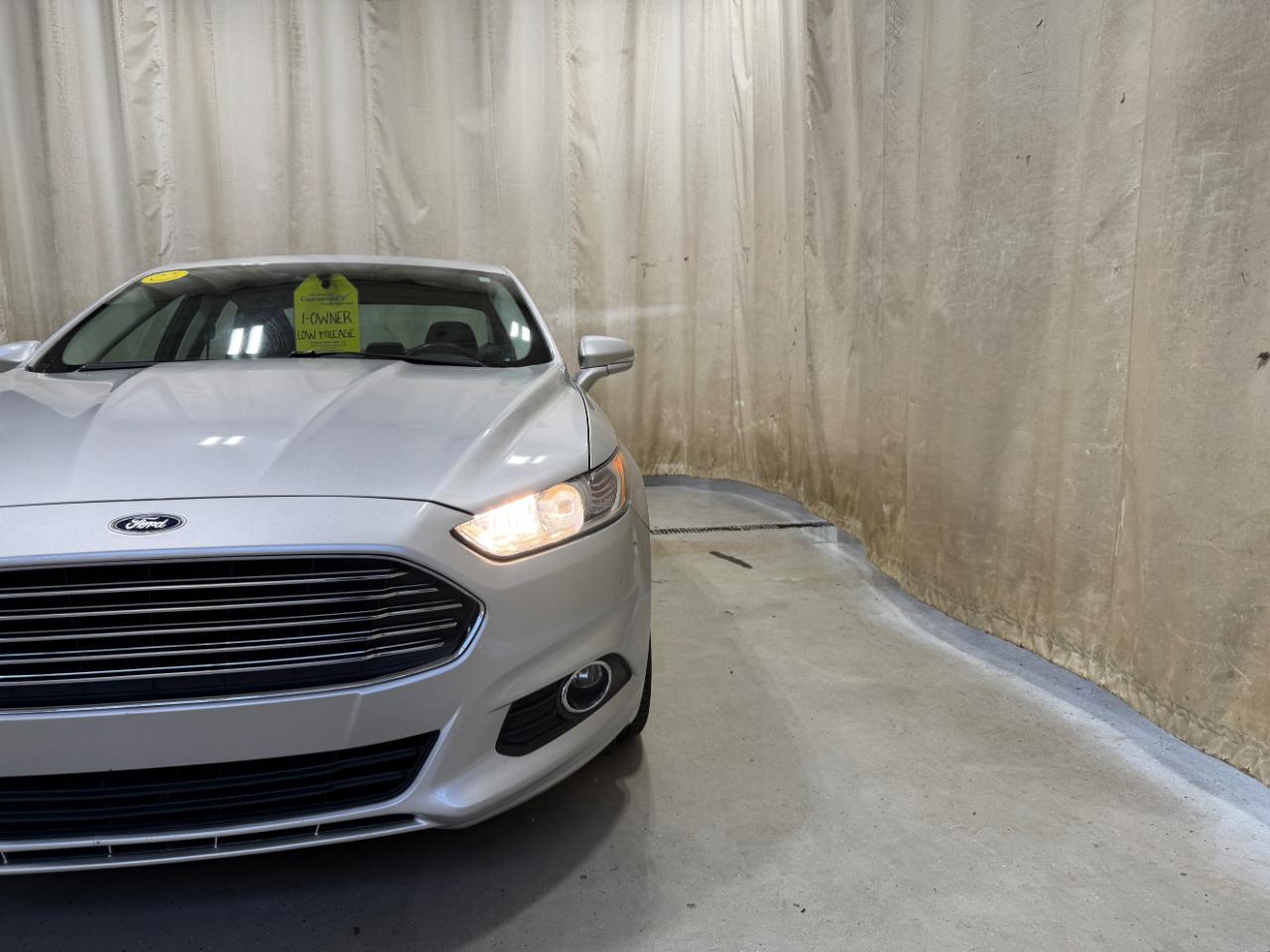 Ford Fusion 4dr Sdn SE FWD 2014