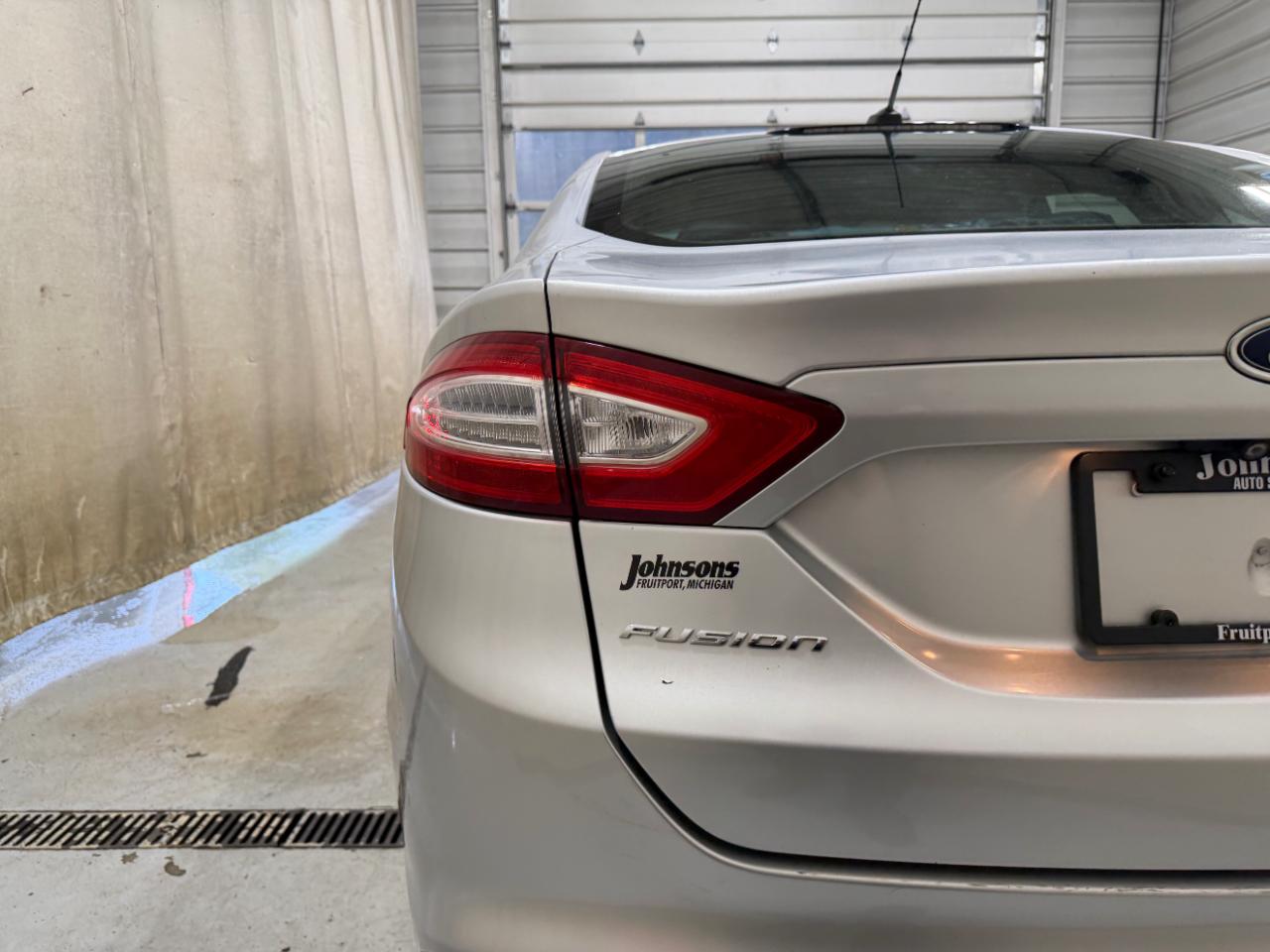 Ford Fusion 4dr Sdn SE FWD 2014