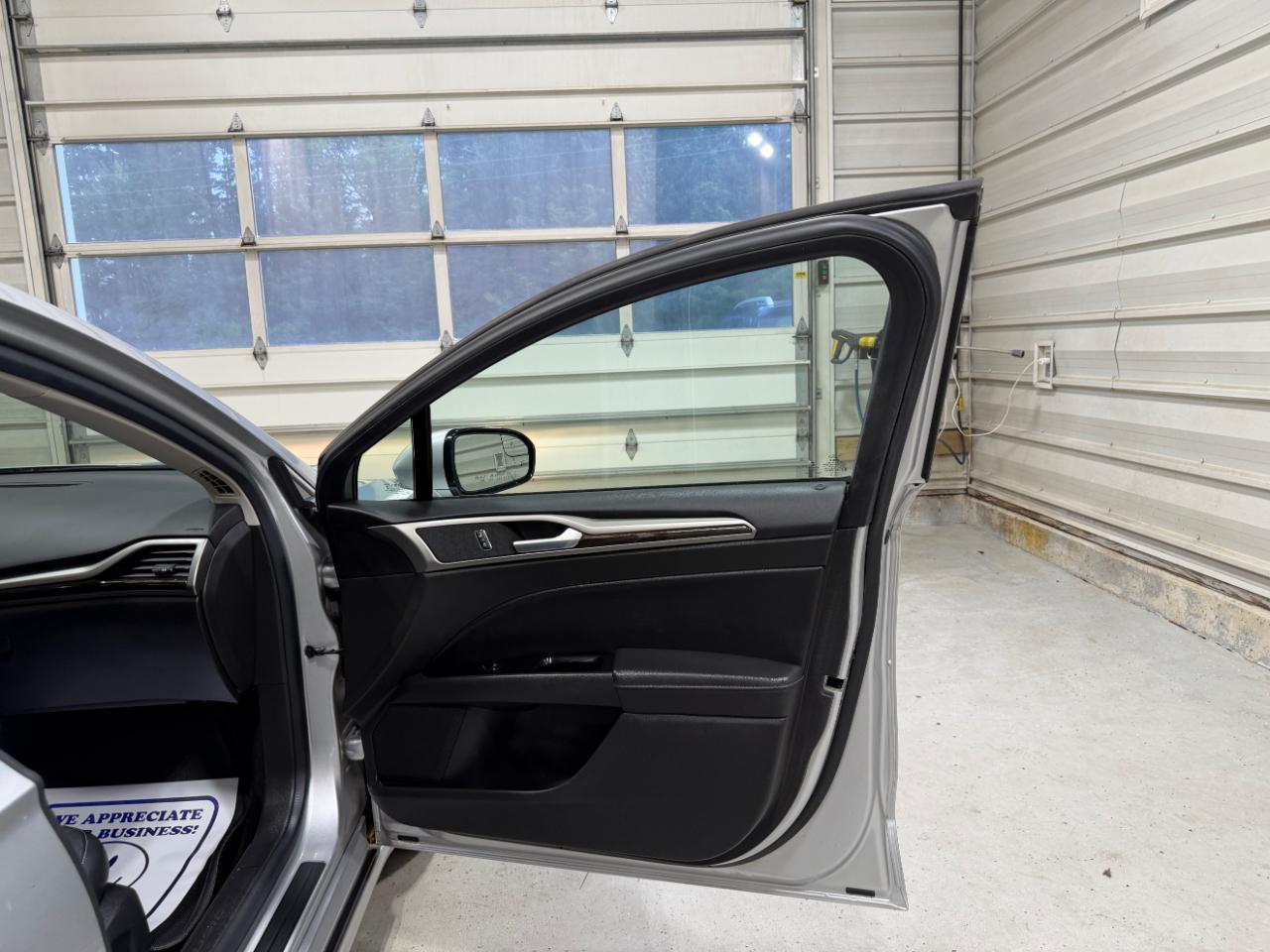 Ford Fusion 4dr Sdn SE FWD 2014