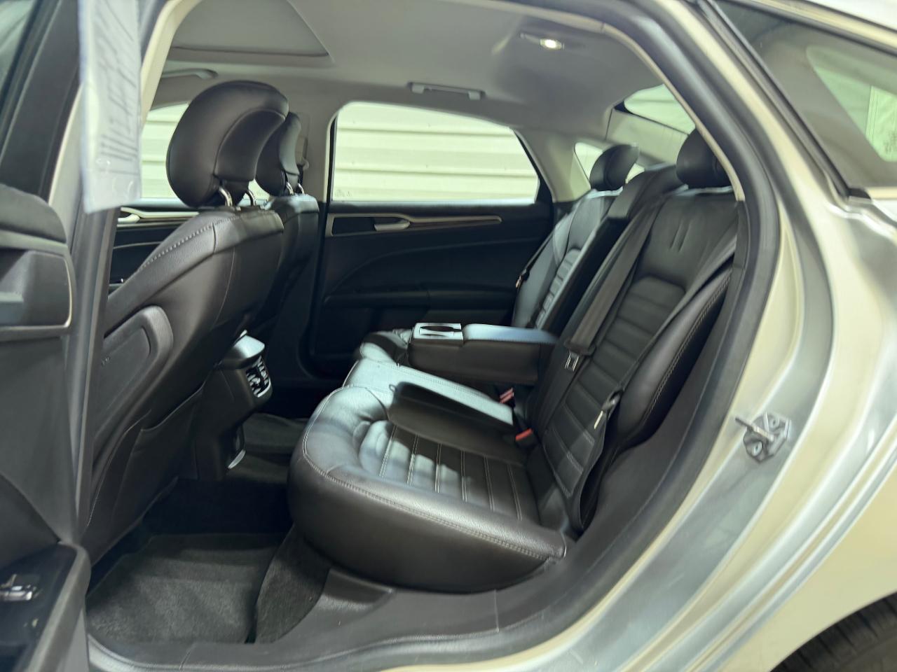 Ford Fusion 4dr Sdn SE FWD 2014