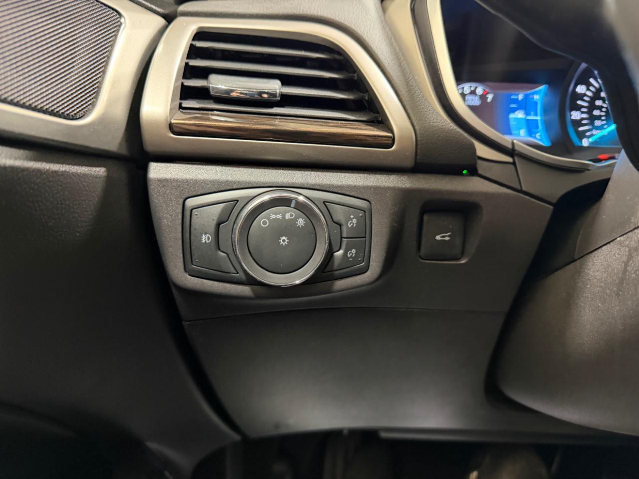 Ford Fusion 4dr Sdn SE FWD 2014