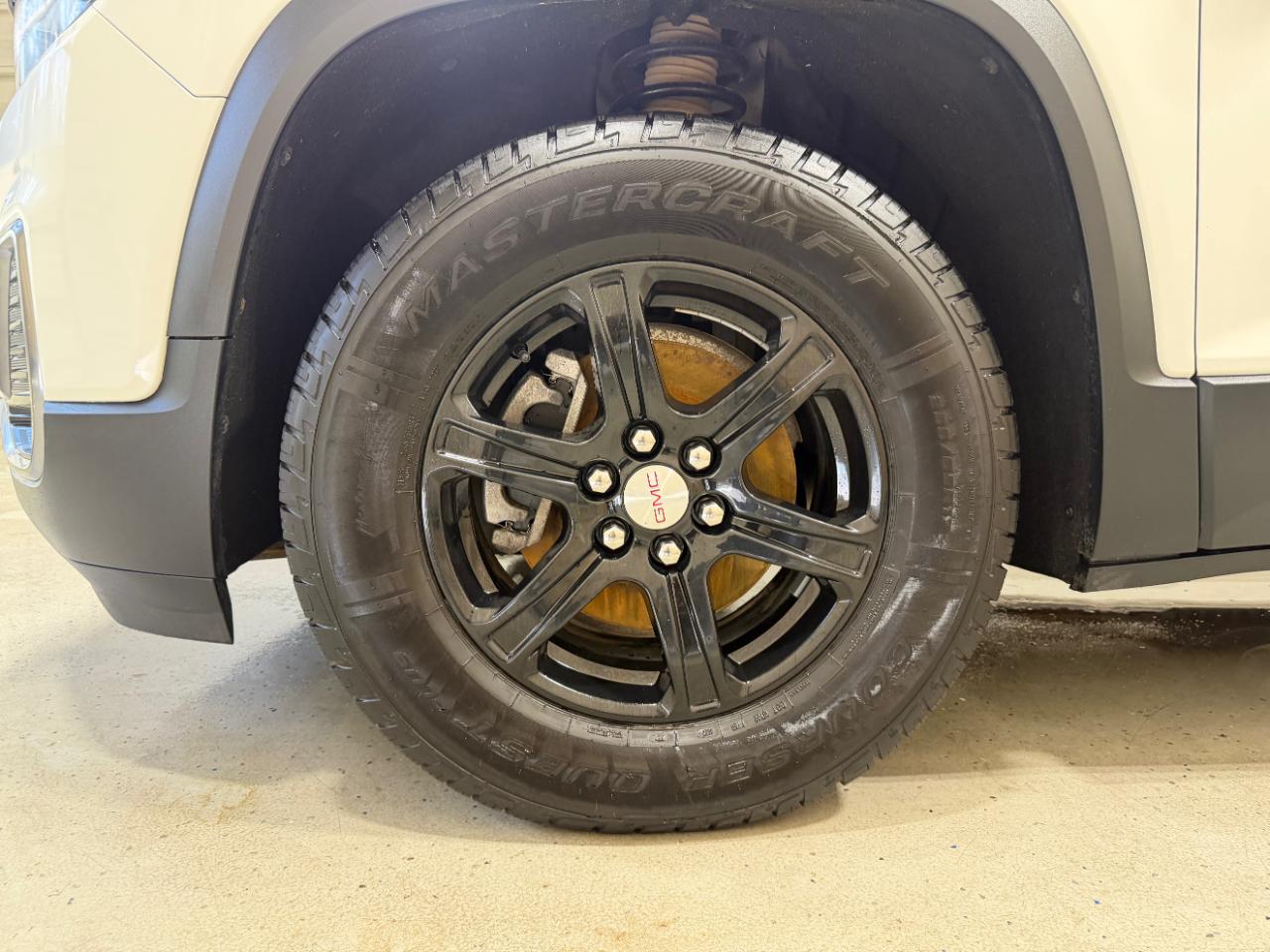 GMC Acadia AWD 4dr AT4 2020