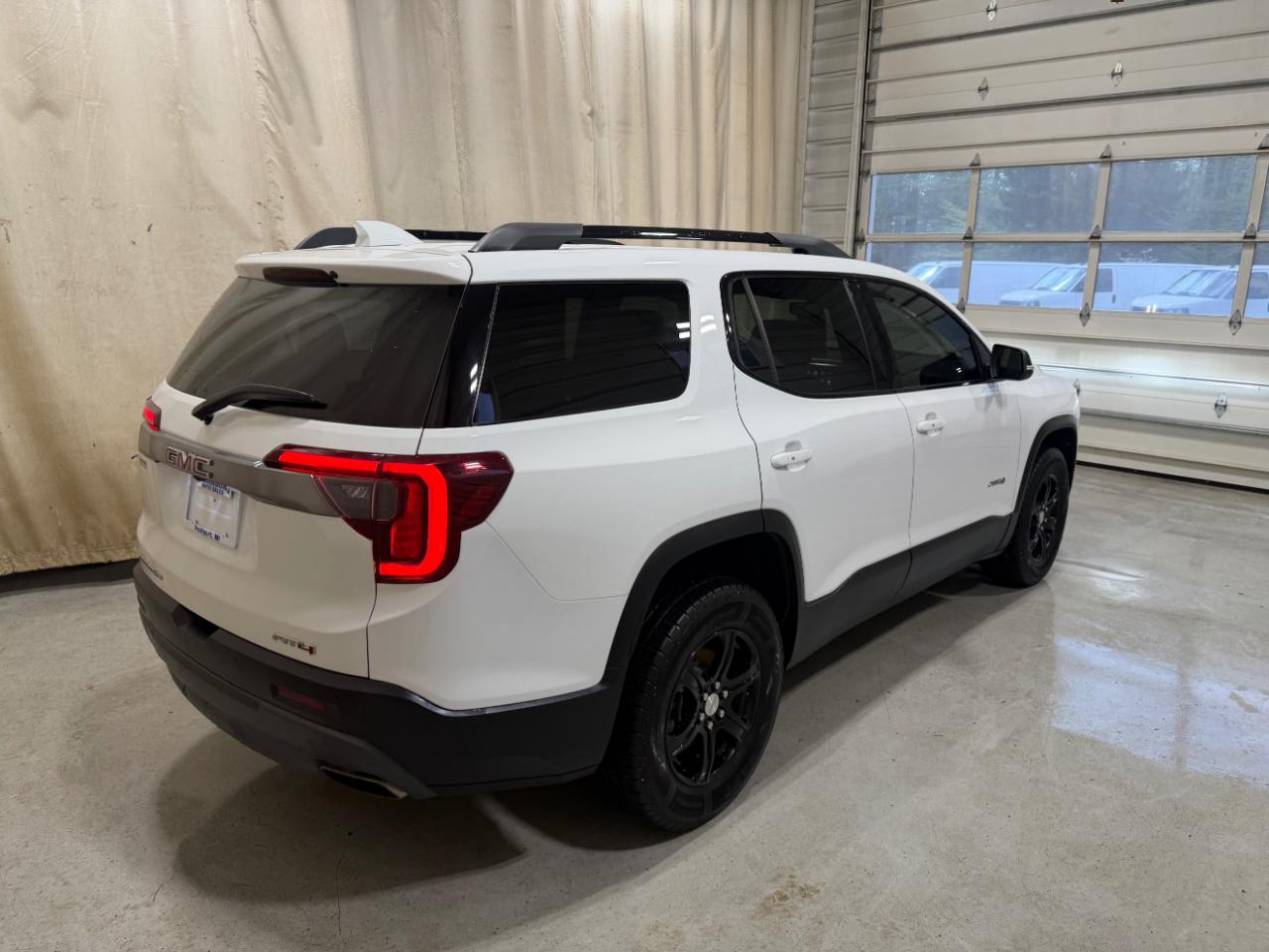 GMC Acadia AWD 4dr AT4 2020
