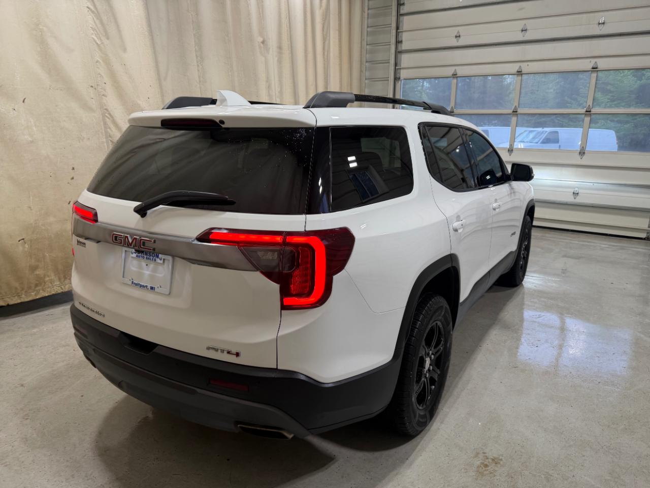 GMC Acadia AWD 4dr AT4 2020