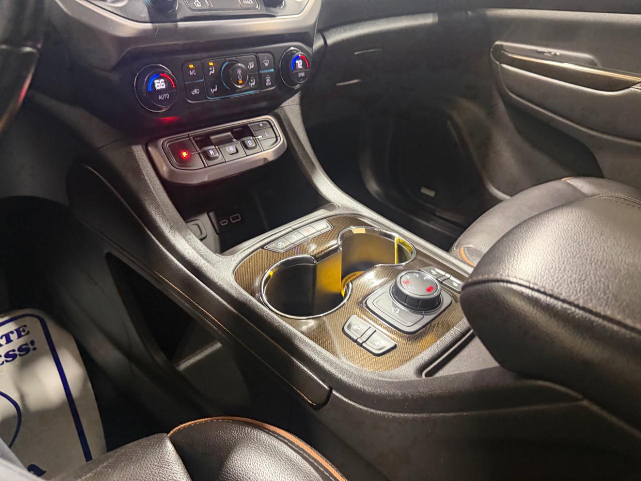 GMC Acadia AWD 4dr AT4 2020