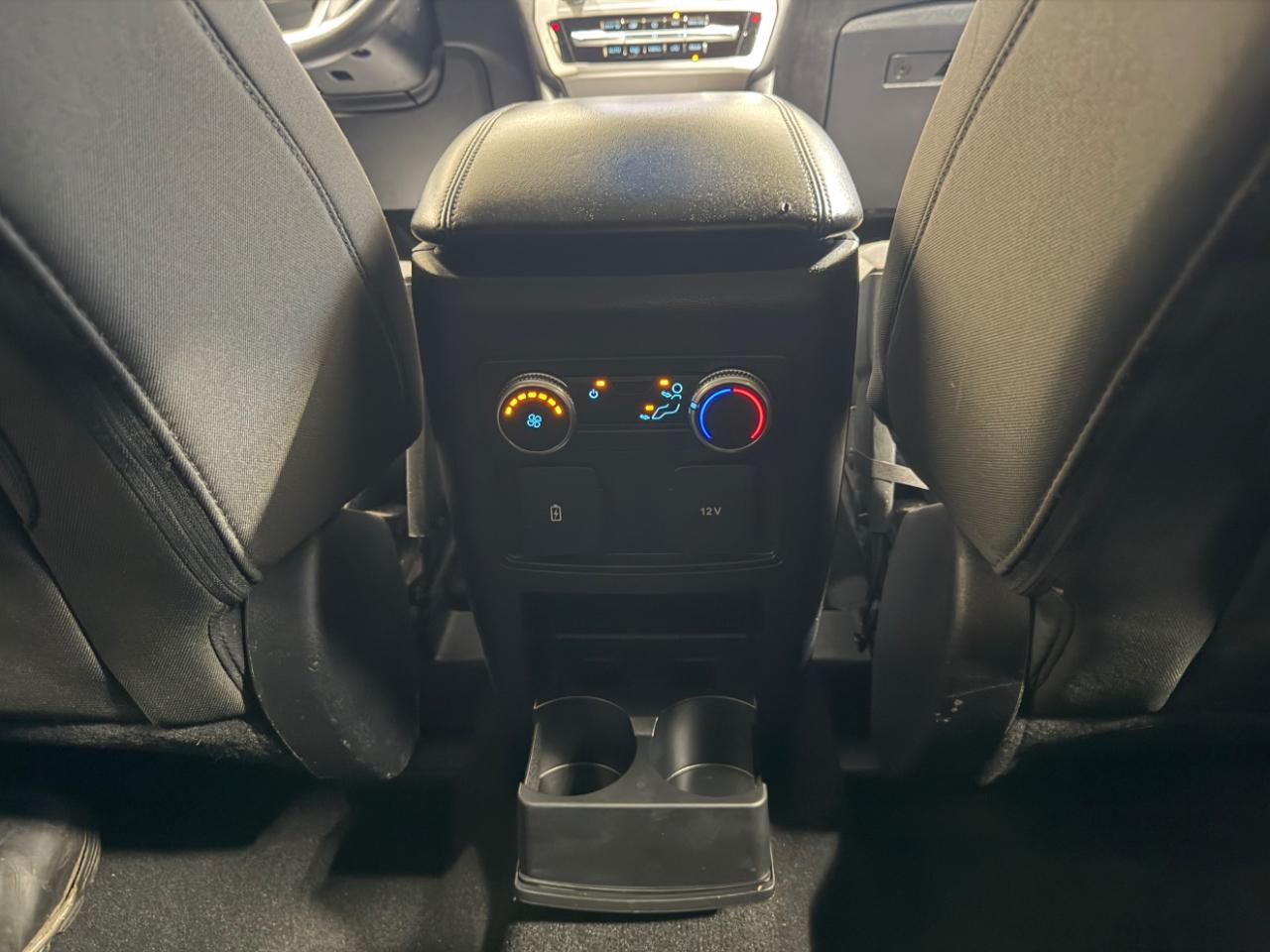 Ford Explorer XLT 4WD 2022